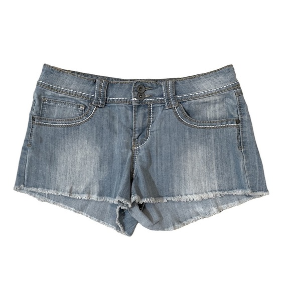 Red Rivet Junior Size 11 Raw Hem Light Wash Blue Jean Shorts Embroidered - Picture 1 of 5